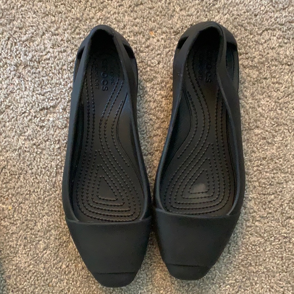 Crocs sienna flat black Size 8